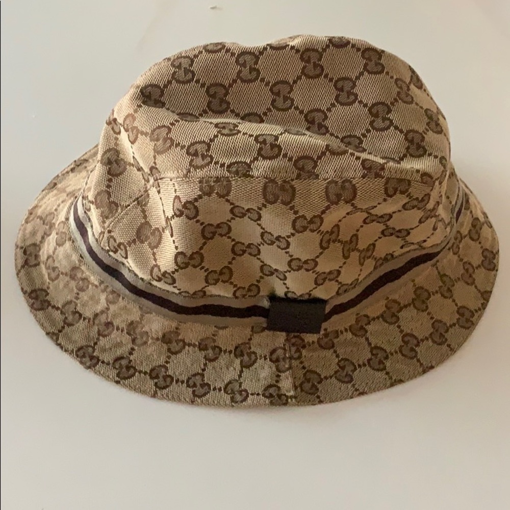 Gucci bucket hat